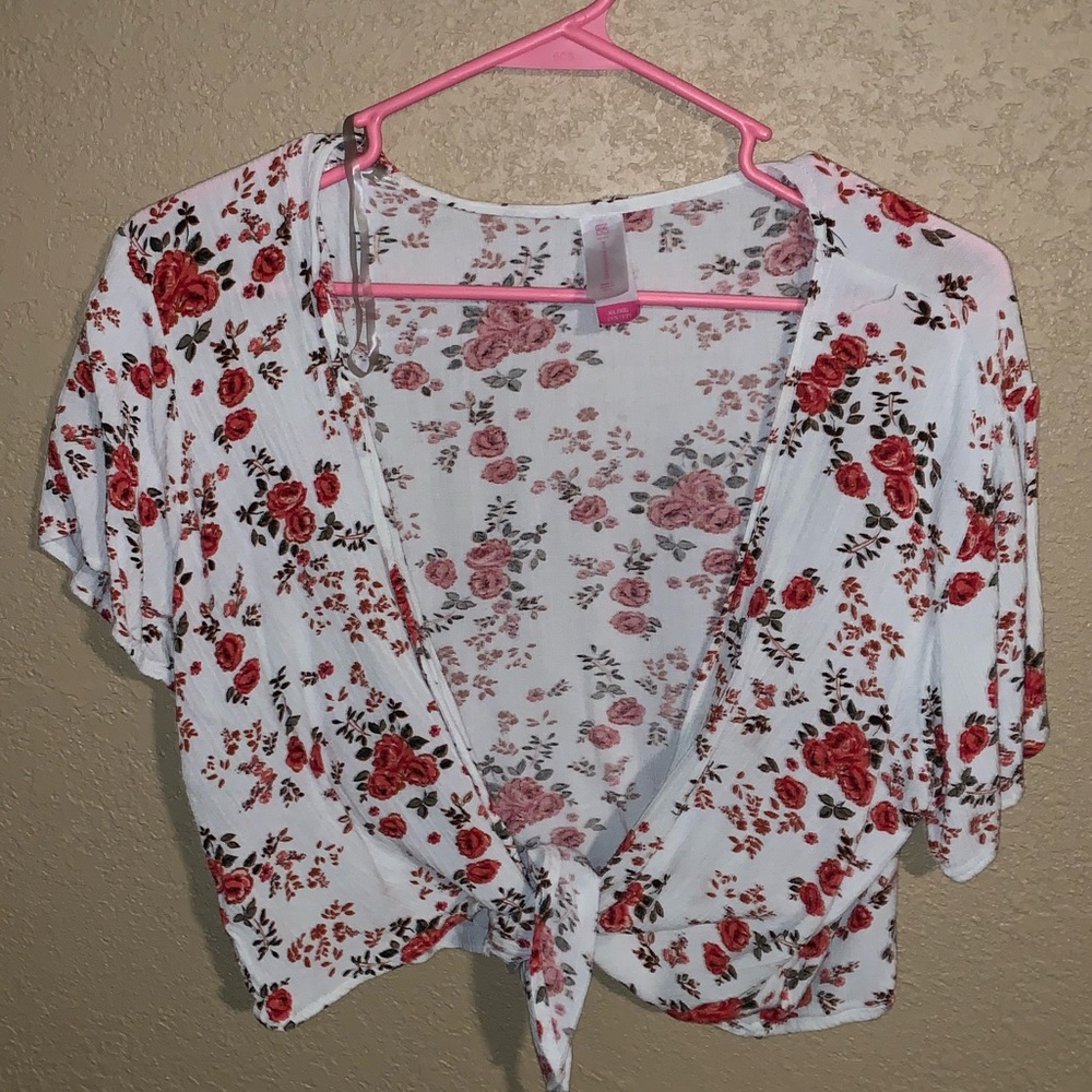 White Floral Print Cropped Overlay